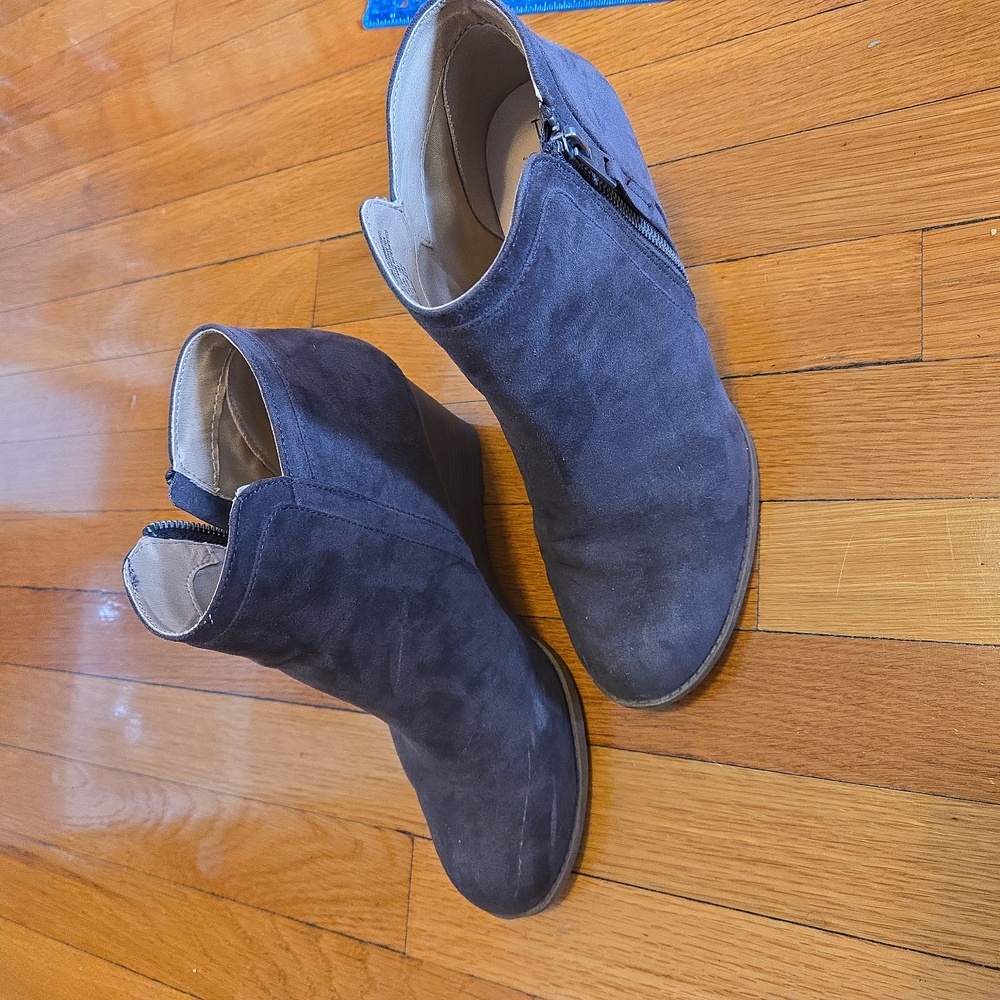 Time And Tru Memory Foam Ankle Boots, Size 11 - image 1